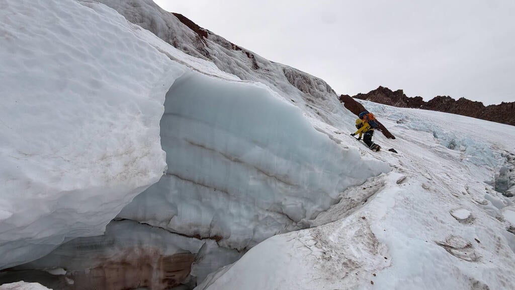 Florida man injured climbing California's Mount Shasta rescued after 2 nights in freezing temps — CBS Bay Area (KPIX), Edina Health news