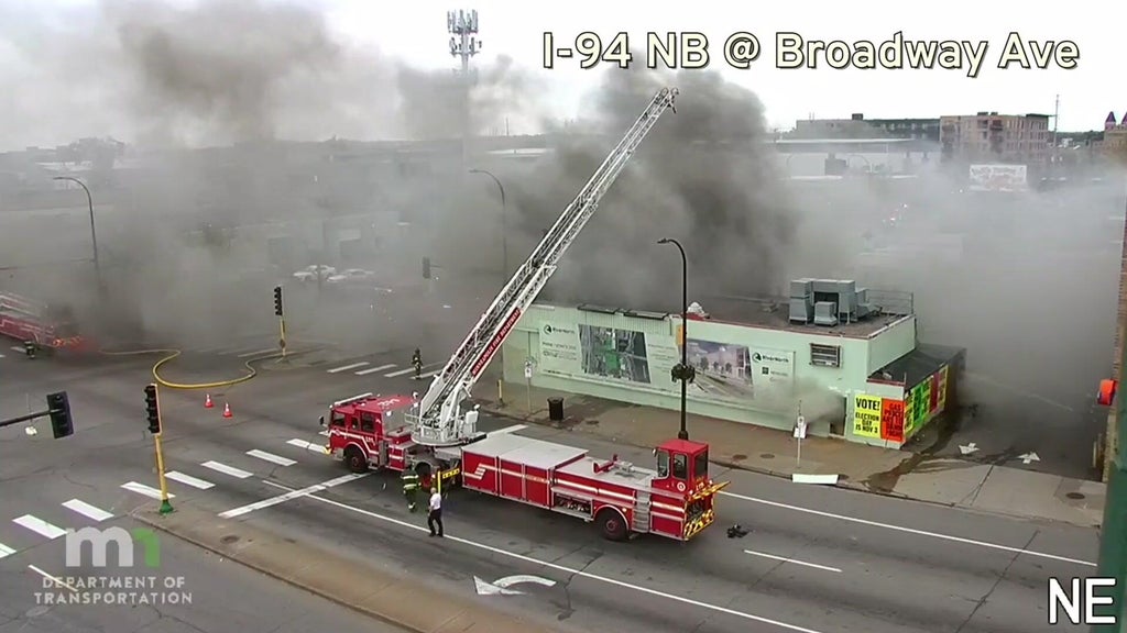 Crews respond to fire at building in north Minneapolis — WCCO / CBS Minnesota, Edina Community news