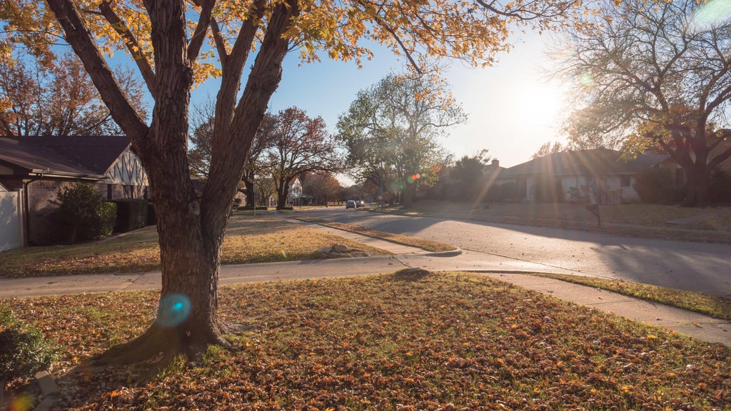 Warm, dry stretch continues Monday in the Twin Cities — WCCO / CBS Minnesota, Edina Community news