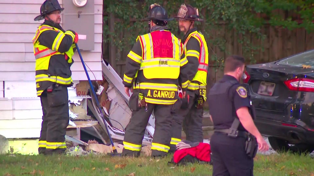 Man blew through Bloomington stop sign, hit car, which then struck home, police say — WCCO / CBS Minnesota, Edina Community news