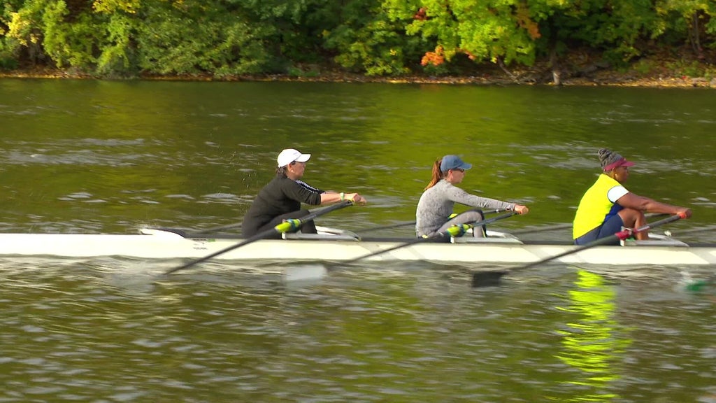 Women in the Minneapolis Rowing Club find challenge, camaraderie on the water — WCCO / CBS Minnesota, Edina Health news