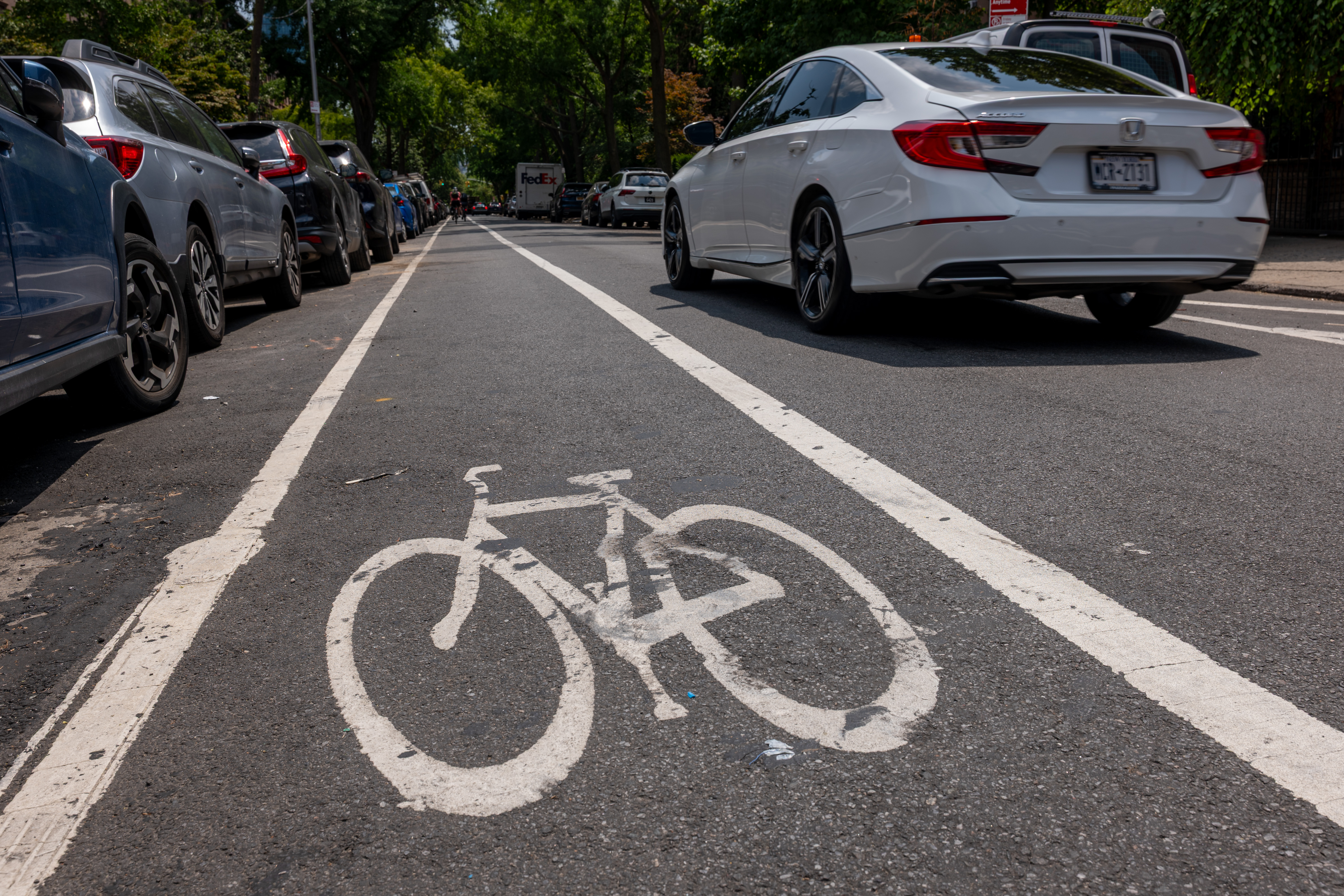 Ballot questions ask NYC voters whether to cut red tape on outdoor dining, bike lanes — Gothamist, Edina Dining news