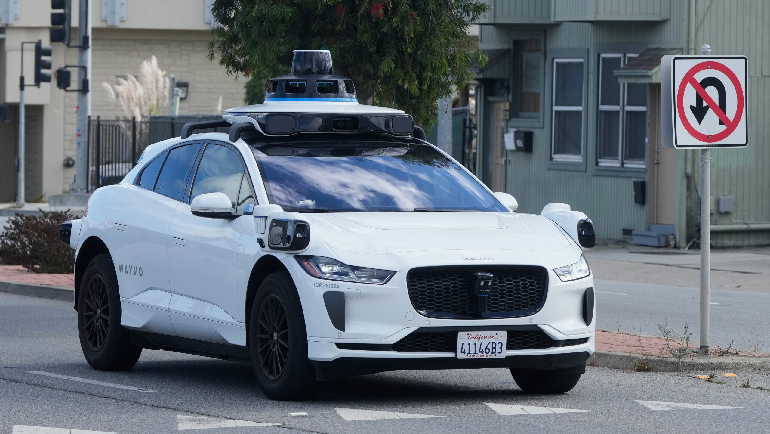 Minneapolis City Council fails to override mayor’s robotaxi veto — KSTP 5, Edina Government news