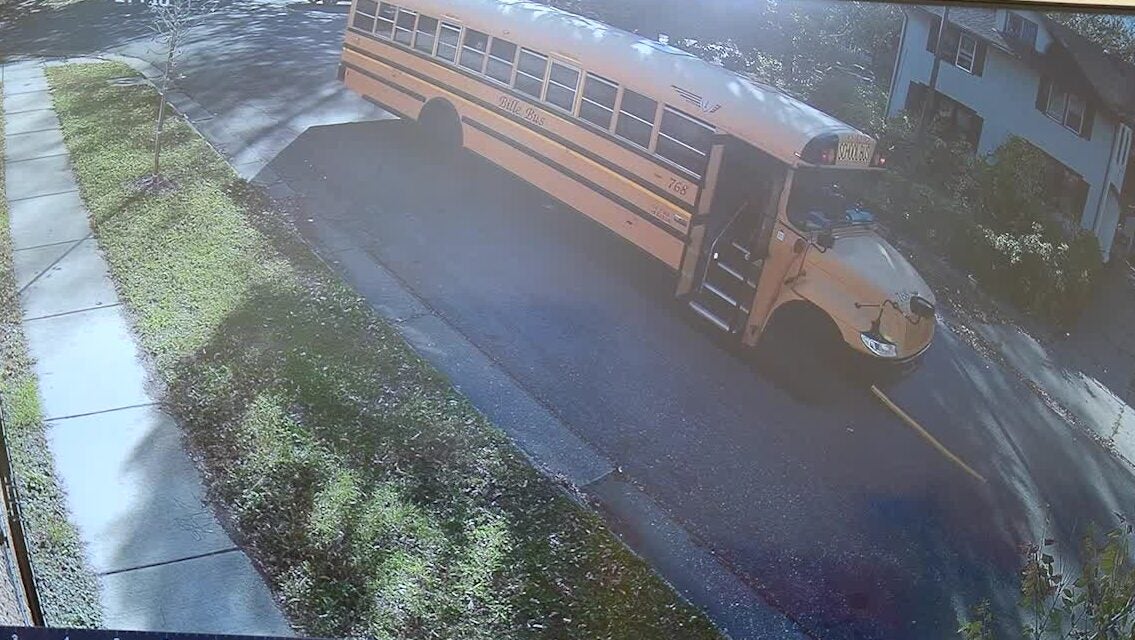 St. Paul man jumps onto moving school bus after driver’s medical emergency, saving 18 kids — KSTP 5