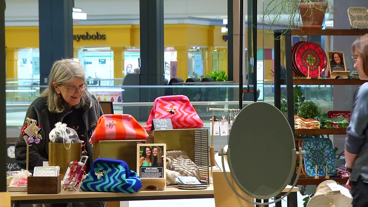Minnesota businesses still hiring seasonal workers for holidays — KSTP 5, Edina Business news