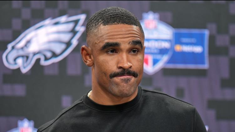 Eagles QB Jalen Hurts sidelined indefinitely with blood clots that could cost him the season — KARE 11 Sports, Edina Sports news