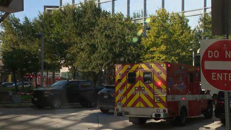 Envelope with suspicious powder sent to Sen. Ted Cruz's Houston office, sources say — KENS 5 (San Antonio), Edina Business news