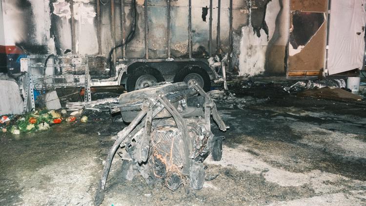 'I'm going back' | East Sixth Street food truck owner recovering after generator explosion burns trailer — KVUE (Austin), Edina Dining news
